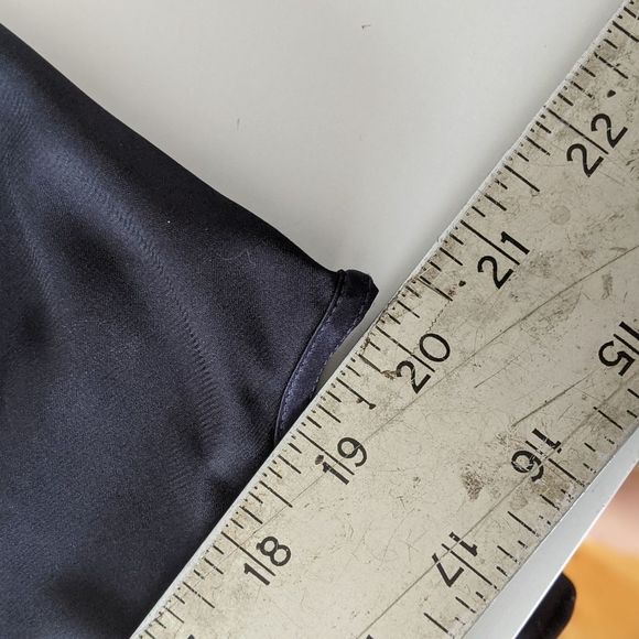 [3/$15] or $5 in bundle -  Silky navy blouse size US 10 - Picture 8 of 10